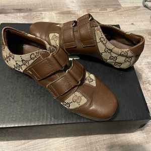 GUCCI Brown GG monogram sneakers with velcro straps